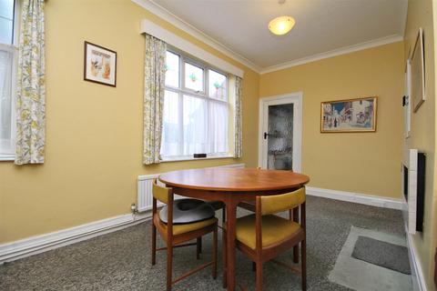 4 Carr Lane, Willerby, Hull, HU10 6JW