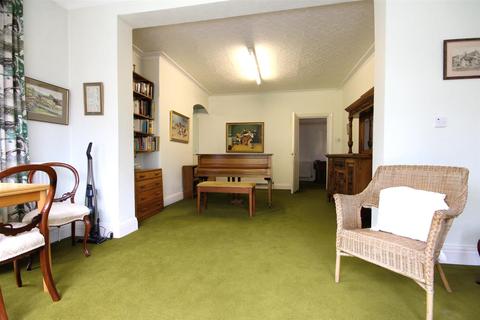 4 Carr Lane, Willerby, Hull, HU10 6JW