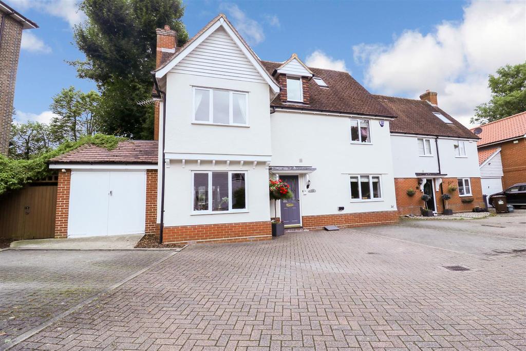 Glan Avon Mews, Harlow 5 bed semidetached house £639,950