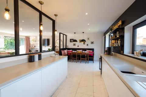 9 Barnes View, Sunderland, SR4 7PZ