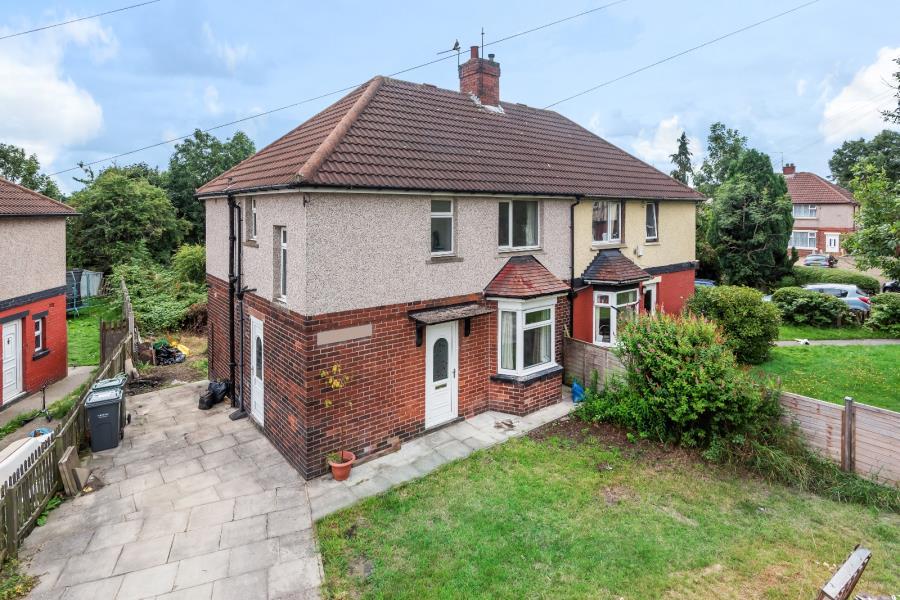 GWYNNE AVENUE, BRADFORD, WEST... 3 bed semidetached house £110,000