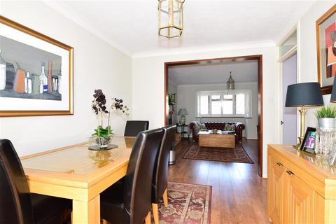 11 Honeypot Close, Rochester, ME2 3DU