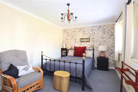 11 Honeypot Close, Rochester, ME2 3DU