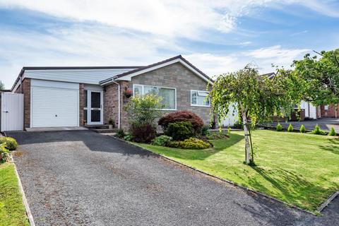 35 Holcombe Drive, Llandrindod Wells, LD1 6DN