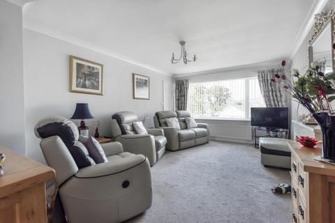 35 Holcombe Drive, Llandrindod Wells, LD1 6DN