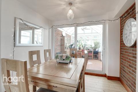 100 Grampian Way, Luton, LU3 3HE