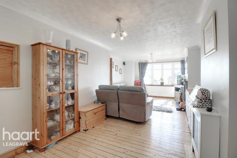 100 Grampian Way, Luton, LU3 3HE
