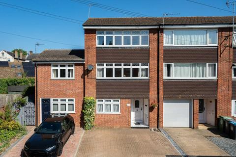 86 Horsecroft Road, Hemel Hempstead, HP1 1PX