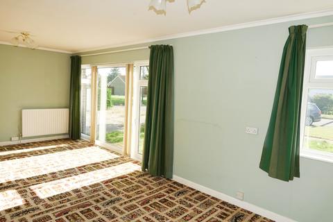2 bedroom detached bungalow for sale - West Meads, Bognor Regis