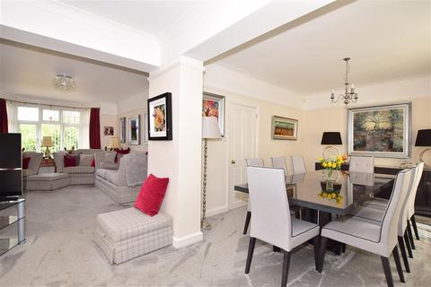 Sunningdale Green Lane, Temple Ewell, Dover, CT16 3AR