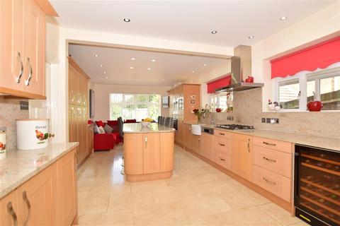 Sunningdale Green Lane, Temple Ewell, Dover, CT16 3AR