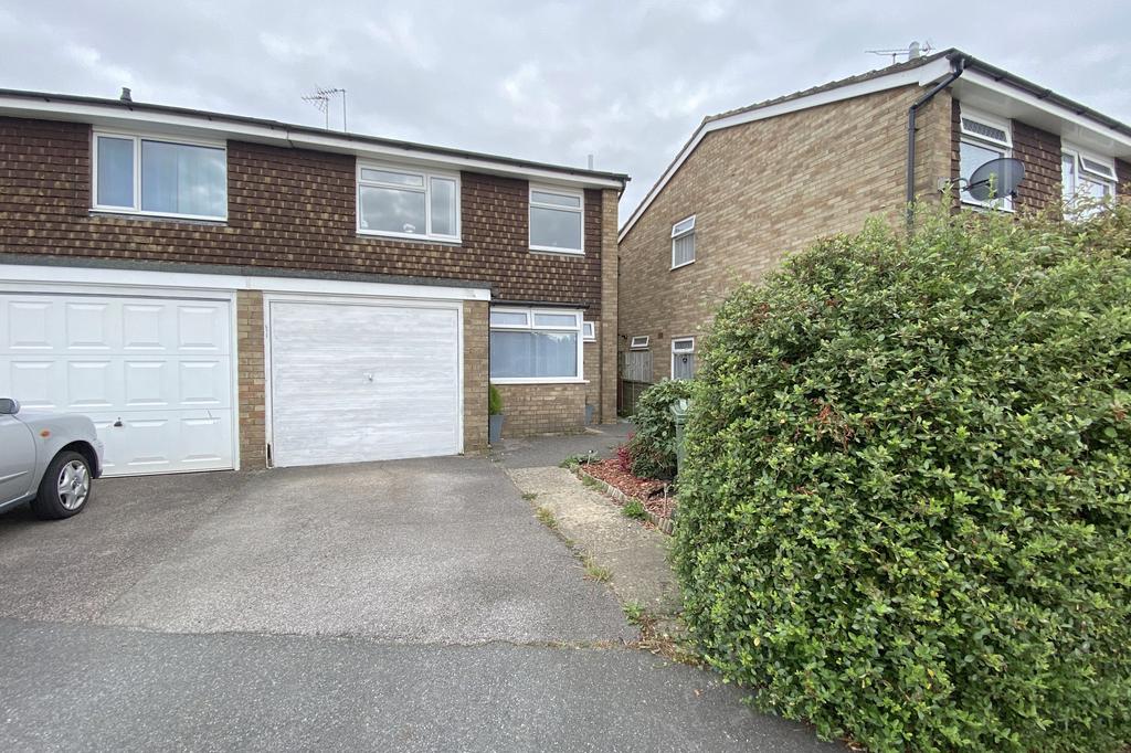 Old Orchard Place, Hailsham, East Sussex, BN27 3 bed semidetached