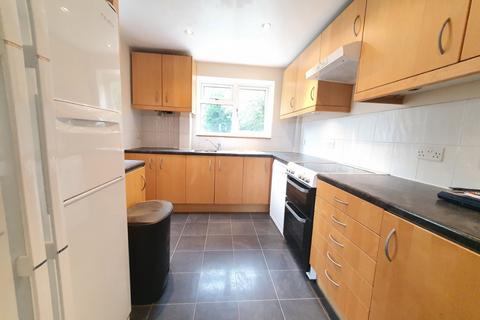 undefined, Pleasant Hill, Tadley, RG26