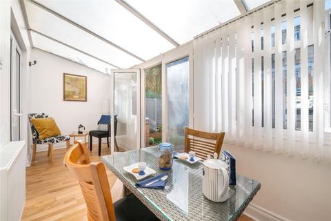 15 Parsonage Street, London, E14 3DB