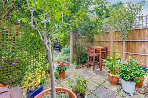 69 Chiswick Road, London, W4 5RE