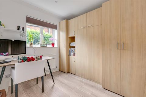69 Chiswick Road, London, W4 5RE