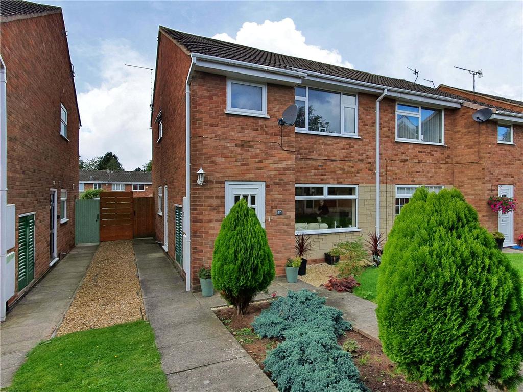 Catesby Drive, Kingswinford, DY6 1 bed apartment £105,000