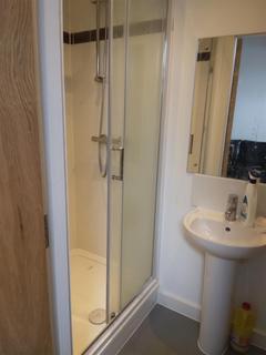 Studio to rent, Jubilee Drive, Liverpool