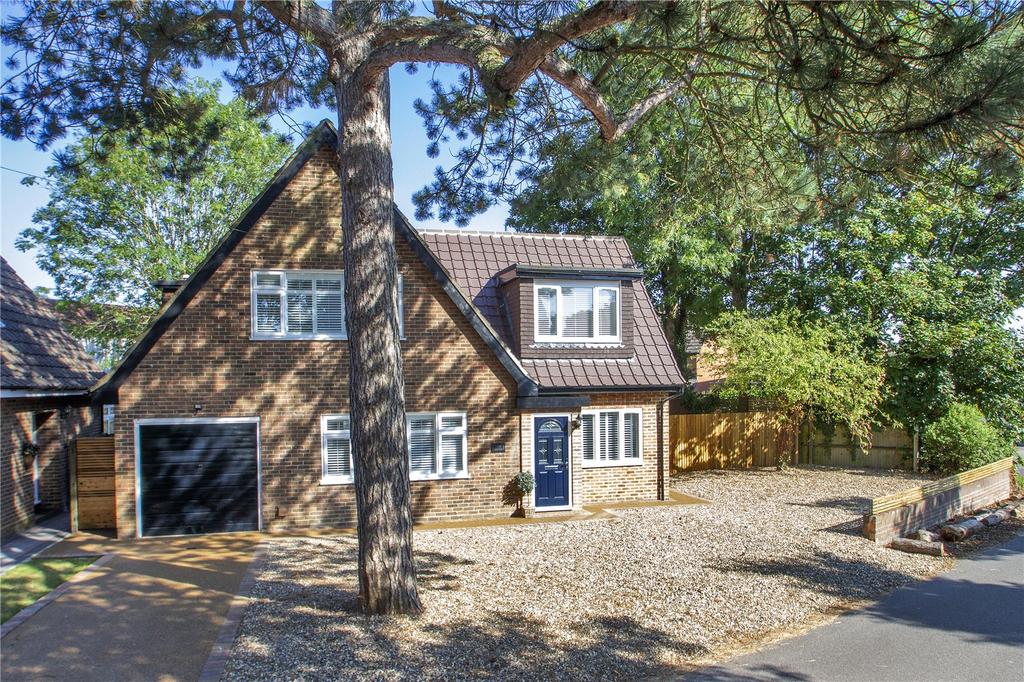 Stack Lane, Hartley, Longfield, Kent... 4 bed detached house £800,000