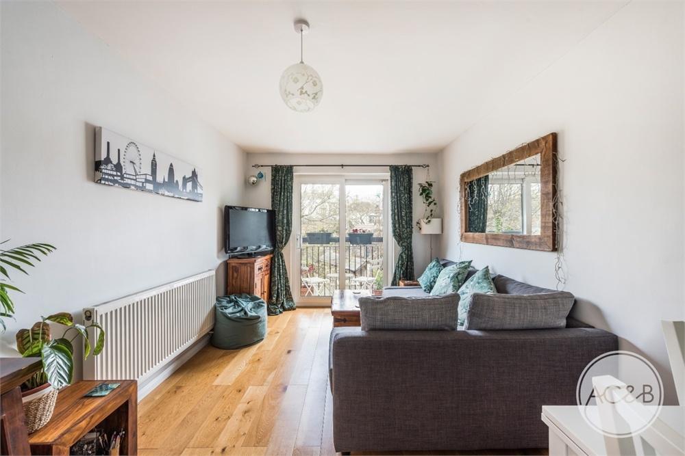 Westbourne Drive, Forest hill 1 bed flat £300,000