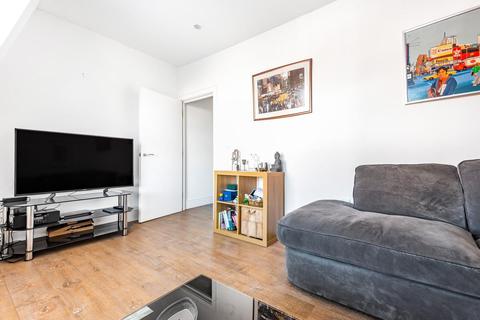 Flat 2, 53 Tottenham Lane, London, N8 9BD