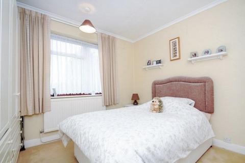 99 Weymouth Road, Hayes, UB4 8NJ