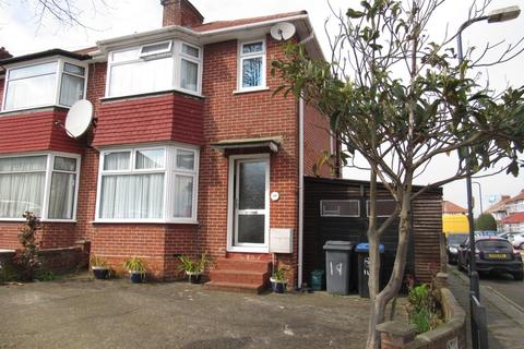 14 Springfield Mount, London, NW9 0SL