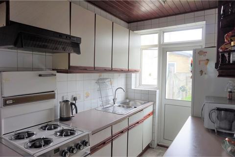 29 Wood Lane, London, NW9 8DU