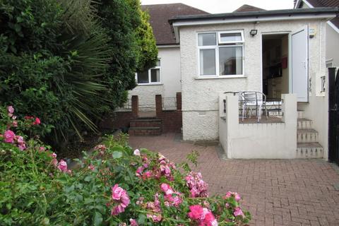 104 Wood Lane, London, NW9 7LX