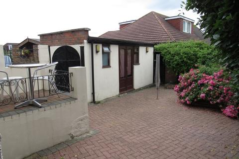 104 Wood Lane, London, NW9 7LX