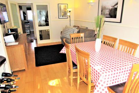 Flat 20, Curie Gardens Pasteur Close, London, NW9 5JF