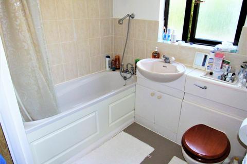 Flat 20, Curie Gardens Pasteur Close, London, NW9 5JF