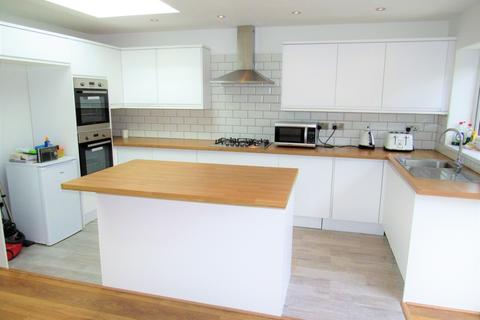 45 Holyrood Avenue, Harrow, HA2 8UD
