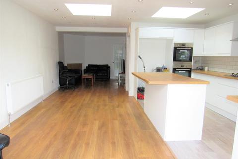 45 Holyrood Avenue, Harrow, HA2 8UD