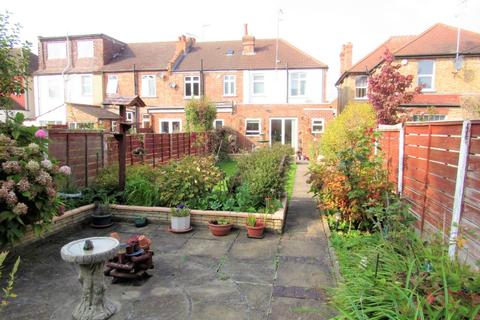 9 Hide Road, Harrow, HA1 4SG