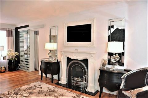 41 Ramulis Drive, Hayes, UB4 9PZ