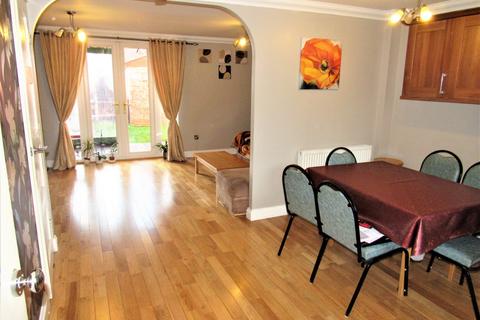 2 Burnt Oak Fields, Edgware, HA8 0BZ