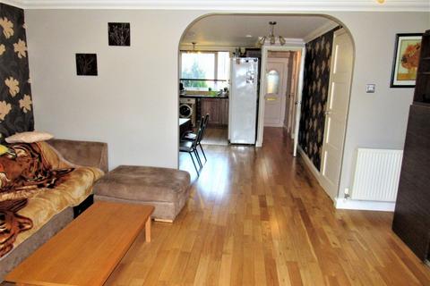2 Burnt Oak Fields, Edgware, HA8 0BZ