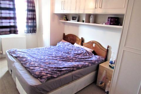 2 Burnt Oak Fields, Edgware, HA8 0BZ