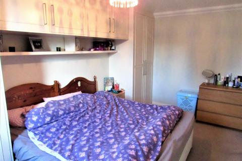 2 Burnt Oak Fields, Edgware, HA8 0BZ