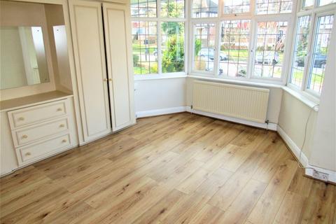 19a Leith Close, London, NW9 8DE