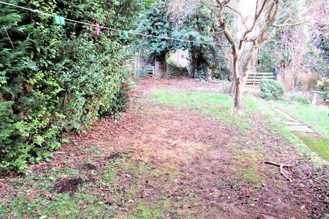 19a Leith Close, London, NW9 8DE