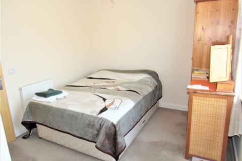 5 Coningsby Avenue, London, NW9 5BL