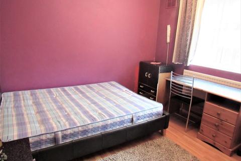 5 Vine Court, Harrow, HA3 0TR