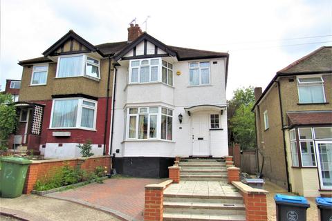 14 Fairfields Close, London, NW9 0PH