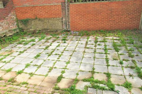14 Fairfields Close, London, NW9 0PH
