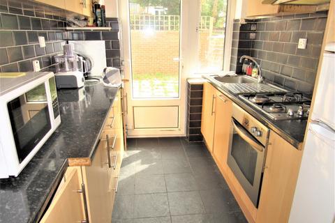 14 Fairfields Close, London, NW9 0PH