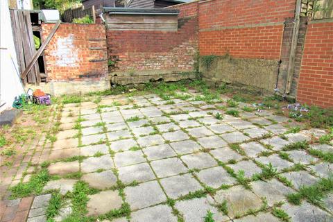 14 Fairfields Close, London, NW9 0PH