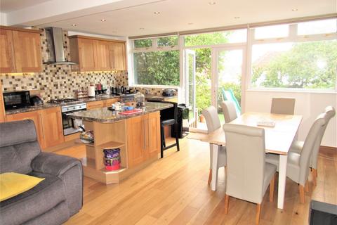 49 The Ridgeway, London, NW9 0UB