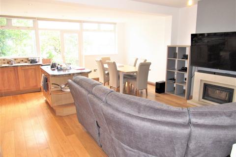 49 The Ridgeway, London, NW9 0UB